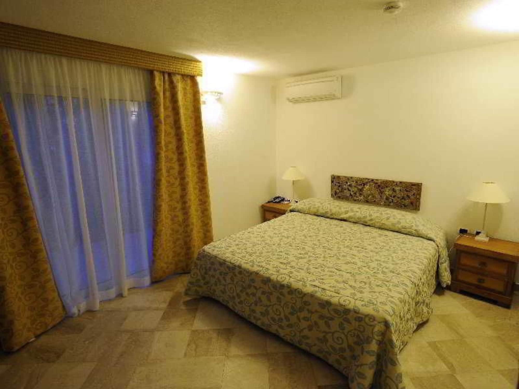 Residence Living Poltu Quatu 아르자케나 외부 사진